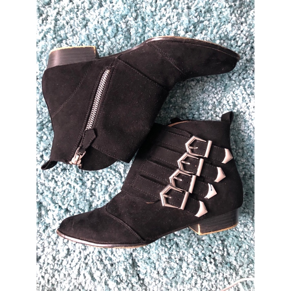 Forever 21 buckle bootie